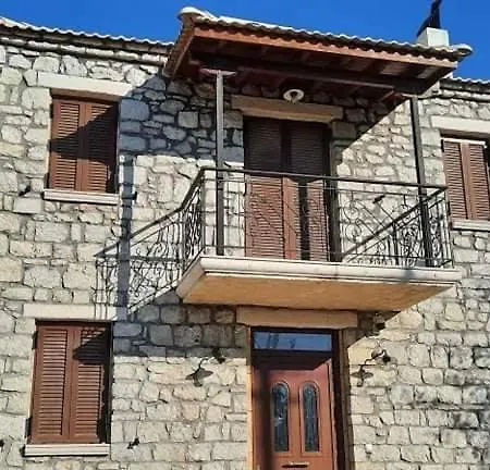 πετρόχτιστη μεζονέτα *